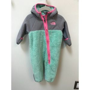 The North Fleece bunting size 3-6 months